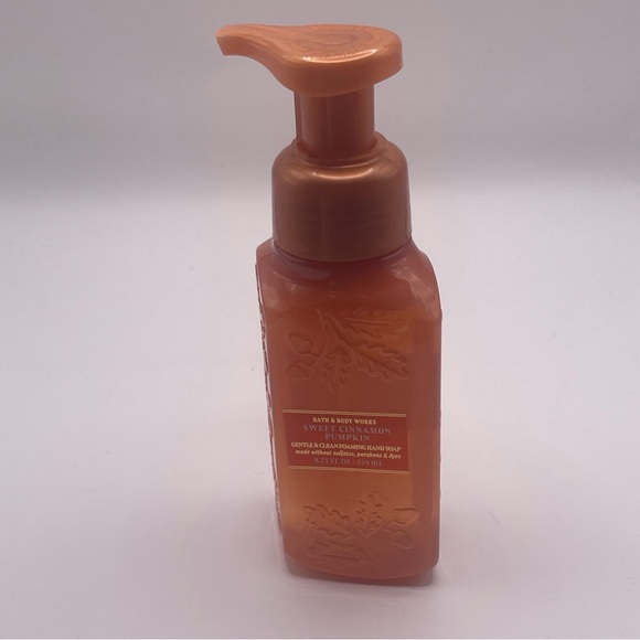 Bath & Body Works Other - Bath & Body Works Sweet Cinnamon Pumpkin Hand Soap - Warm Orange Leaf Design
